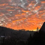 Dom Na Wzgórzu Poreba (Myslenice)