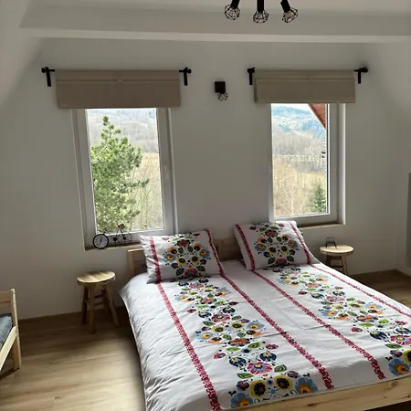 Dom Na Wzgorzu * Poreba (Myslenice)