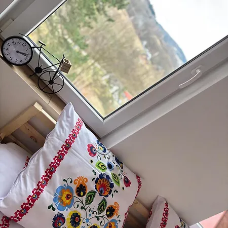 Dom Na Wzgorzu Poreba (Myslenice)