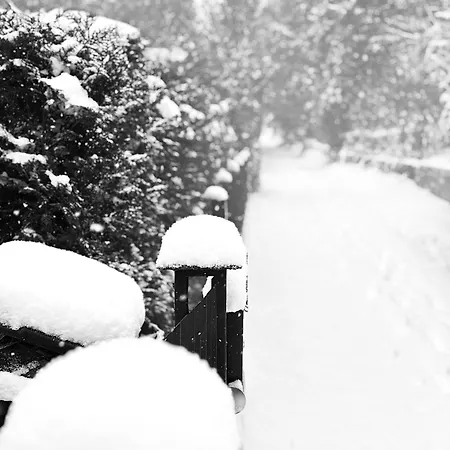 Dom Na Wzgorzu Poreba (Myslenice)