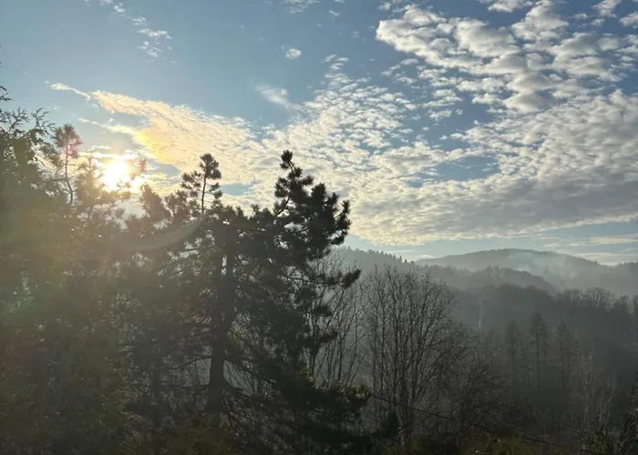 Dom Na Wzgórzu Villa Poreba (Myslenice)