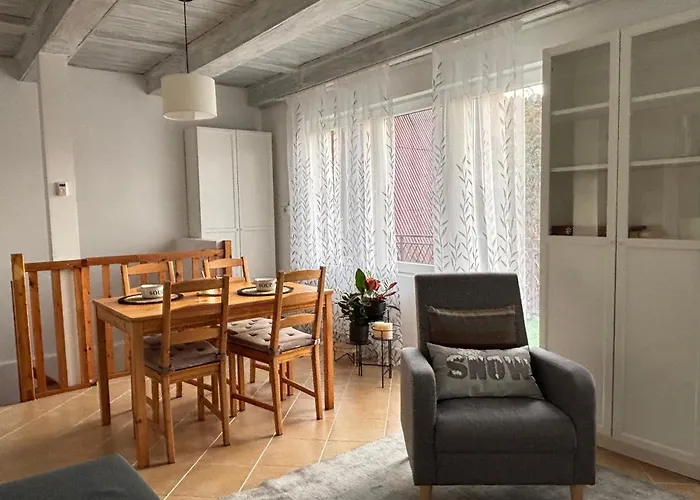 Dom Na Wzgórzu Poreba (Myslenice)